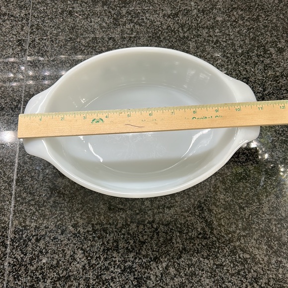 Vintage Meadow Green Anchor Hocking FireKing Oval Baking Dish. 433 - Picture 8 of 13